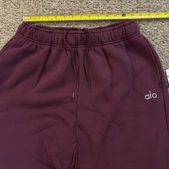 Alo Yoga Set Accolade Crew Neck Pullover And Accolade Straight Leg Sweatpant - Picture 6 of 8